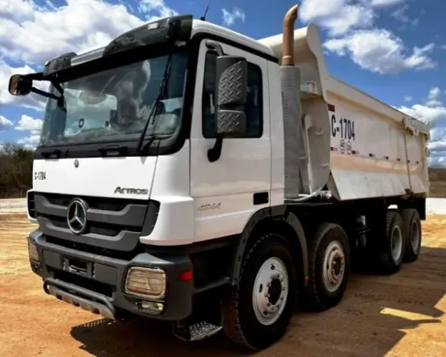 Caminhão MB 4844K com caçamba Rossetti 20m3, ano 2019