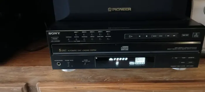 Sony CDP 325M 5 Disc CD Player