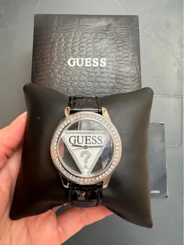 Relógio Guess original com pedrinhas
