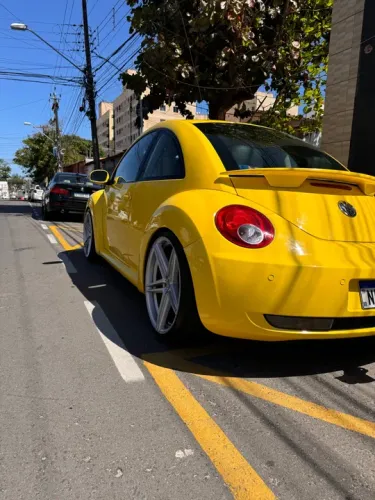 Volkswagen New Beetle 2.0 MI Mec./aut. 2009