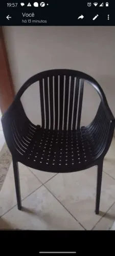 Mesa moderna com 2 cadeiras 