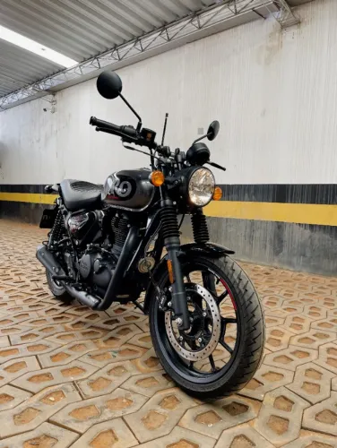 Royal Enfield Hunter 350 - 2025 tá é logo aí, mas essa aqui já tá prontinha pra rodar!
