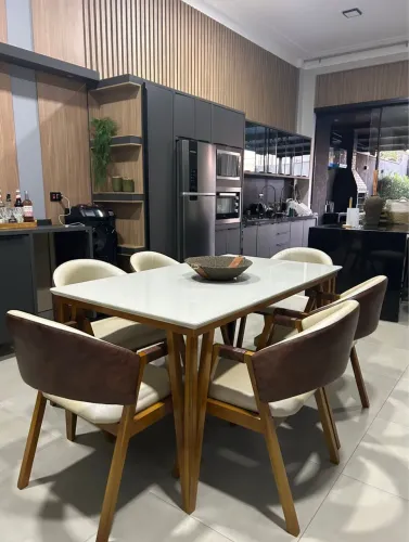 Mesa de Jantar com 6 Cadeiras Poltronas NOVO