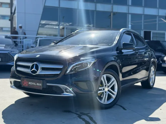 Mercedes-Benz GLA 200 Adv. 1.6/1.6 TB 16V Flex Aut. 2017