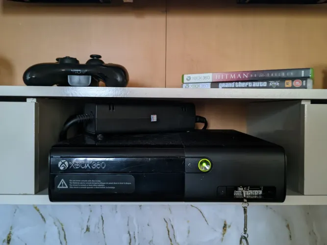 Xbox 360 Super Slim Desbloqueado