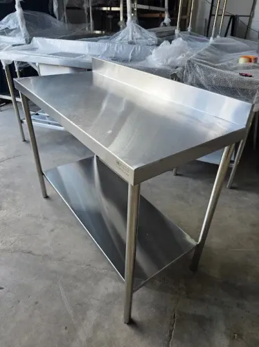 Bancada de Canto em Aço Inox - Medidas Especiais Sob Encomenda