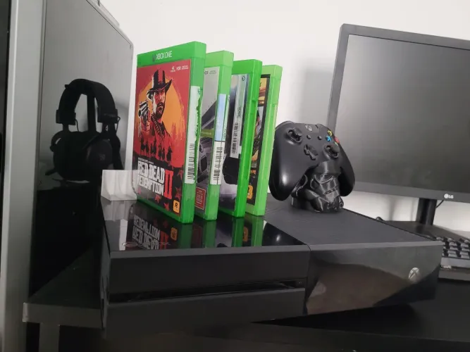 XBOX ONE + 4 JOGOS E 1 CONTROLE