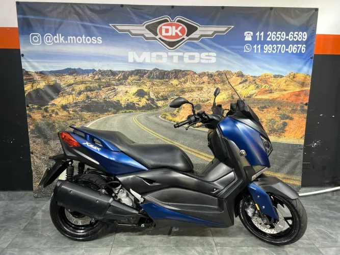 YAMAHA XMAX 2021 AZUL