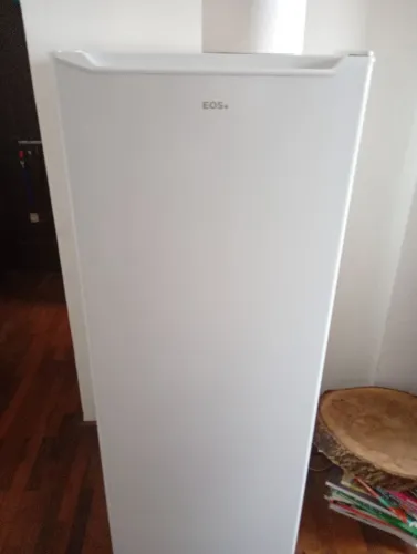 Freezer vertical EOS 