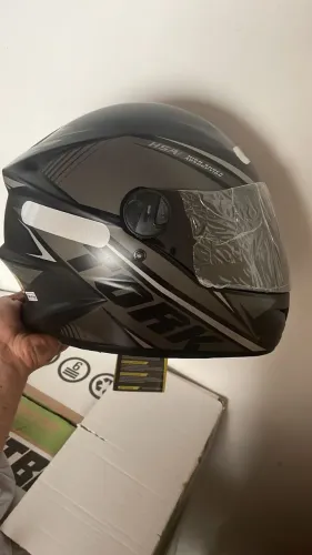 Capacete pro TORK R8 cinza novo