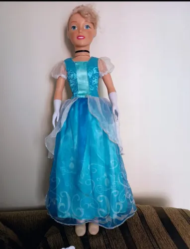 Boneca cinderela grande 