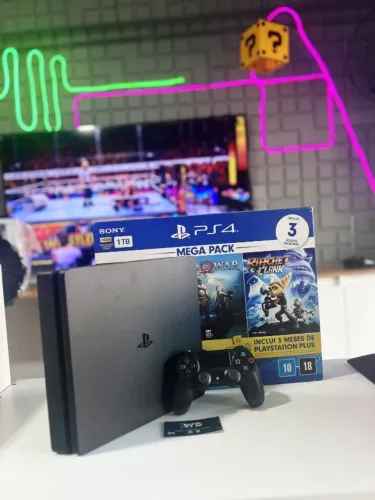 Ps4 Slim c/ Garantia e Jogo