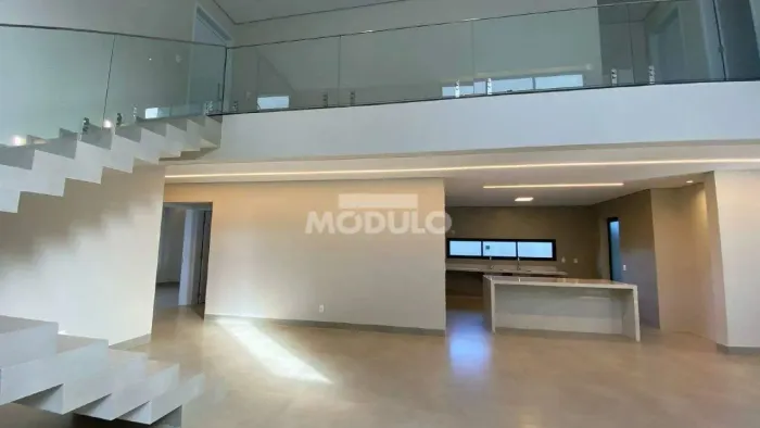 Casa residencial em condomínio no bairro Gavea Sul com 4 suítes