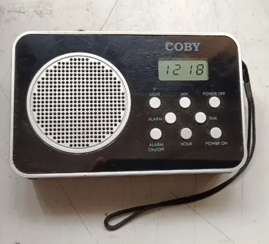 Radio Portatil Coby Cxcb92 Raridade Otimo Estado Funcionando