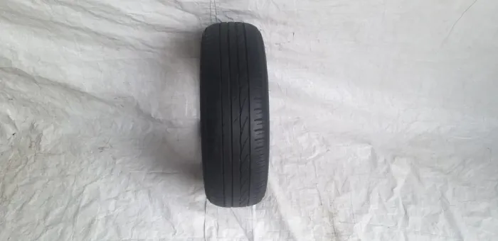Pneu Bridgestone 185/60/15 #160