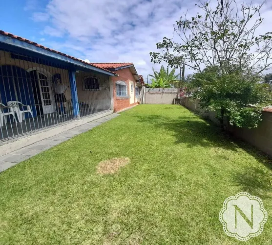 Casa à venda com 4 quartos no bairro Jamaica (Praia)