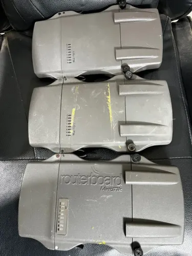 3 Roteadores Mikrotik - RB922