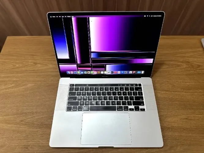 macbook pro 16 i9