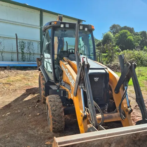 RETROESCAVADEIRA  CASE 580N 2021 - ENTRADA DE  R$45.800,00