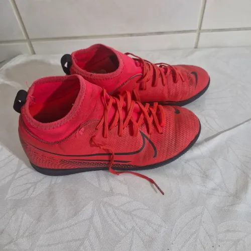 Chuteira Futsal Nike infantil