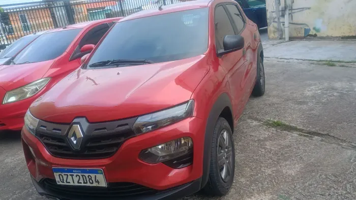 Alugo Kwid 2023 semi nova 2800 por mês ou vendo  51.000