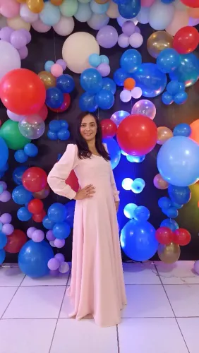 Alugo Vestido Rosa manga longa