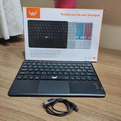 Teclado sem fio com TouchPad