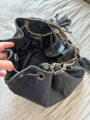 BOLSA PRETA SIDEWALK