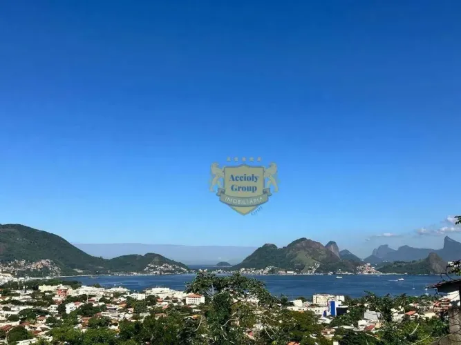 Casa com 3 dormitórios à venda, 350 m² por R$ 1.780.000,00 - São Francisco - Niterói/RJ