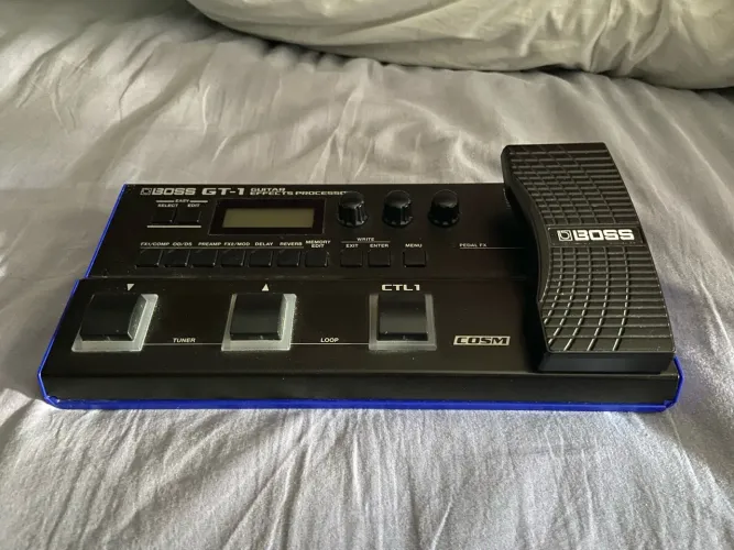 Pedaleira Boss GT-1 Guitar Effects Processor