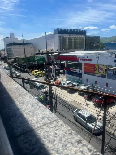 Alugam-se Sala, a 200 mts da estação de Bangu