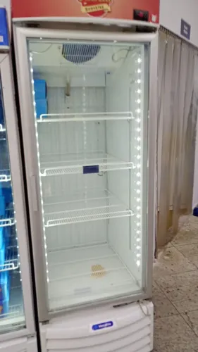 Assistência técnica pra Geladeira Expositora