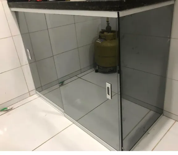 portas de vidro para pia
