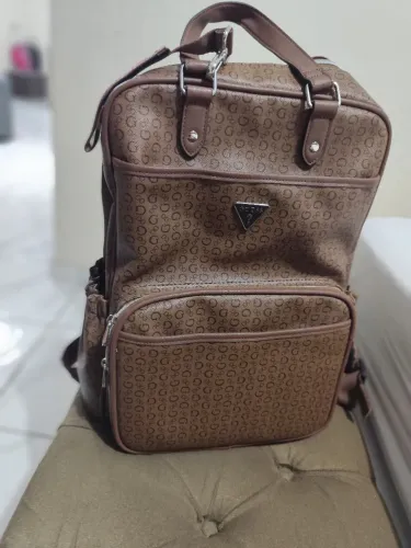 Mochila maternidade Guess Marrom