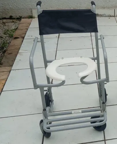 Cadeira de Banho para Idosos 