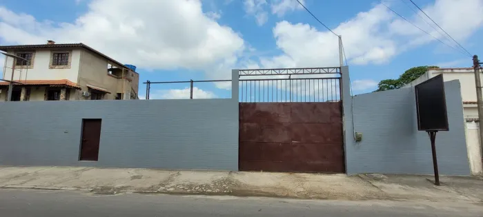 Galpao/Terreno/Depósito/Armazém 720m2 na melhor localização do Rancho Novo/Dutra