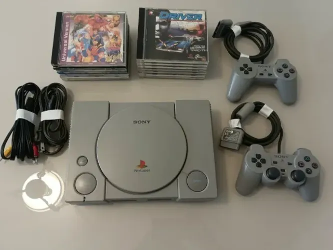 PlayStation 1 SCPH-7001 (DESBLOQUEADO)