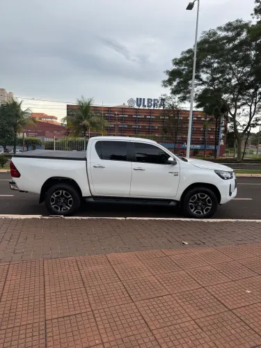 Toyota Hilux CD SRV 4X2 2.7 Flex 16V Aut. 2021
