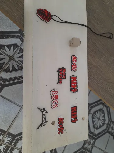 Chaveiros personalizados.