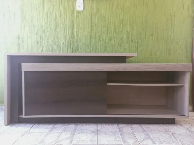 Rack para sala marrom e cinza