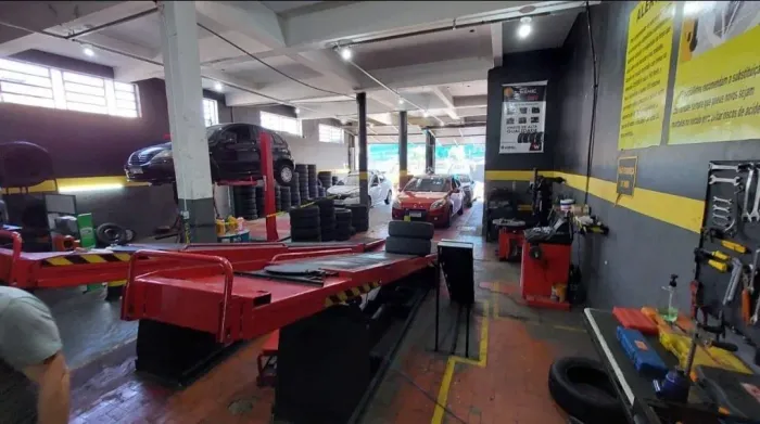 Vendo oficina mecânica em POA 250.000.00