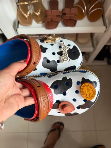 Vendo Crocs do toy story ORIGINAL