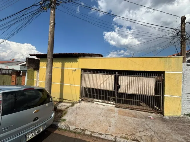 Casa com 3 dormitórios à venda, 144 m² por R$ 260.000,00 - Jardim Castelo Branco - Ribeirã