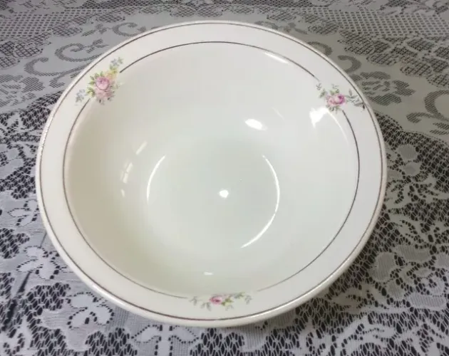 "Saladeira de Porcelana Santo Eugênio - Floral Década de 1940/50 - Vintage".