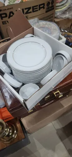 LINDOS Pratos de sobremesa e molhos