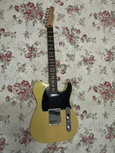 Guitarra Fender Squier - Telecaster Standard