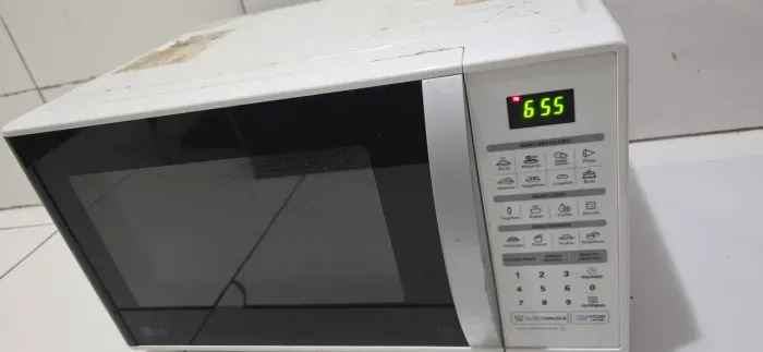 Micro-ondas LG 30L com Defeito