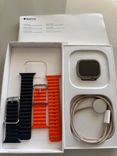 Apple Watch Ultra 2 GPS + Cellular Caixa Natural de Titânio  49mm