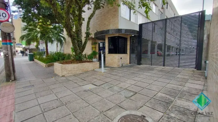 Imóvel para venda tem 52 metros quadrados com 2 quartos em Centro - Florianópolis - SC