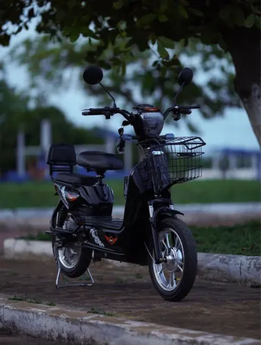 Moto 100% Elétrica - 500w potência 30KM autonomia